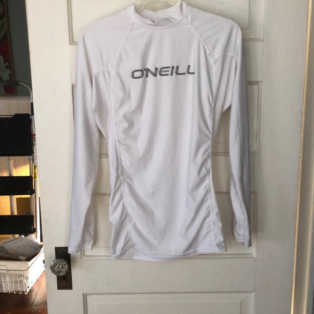 O’Neill rash gaurd